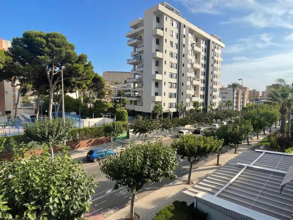 Chalet adosado en calle del Olimpo