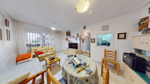 Chalet adosado en calle Ramon Rubial