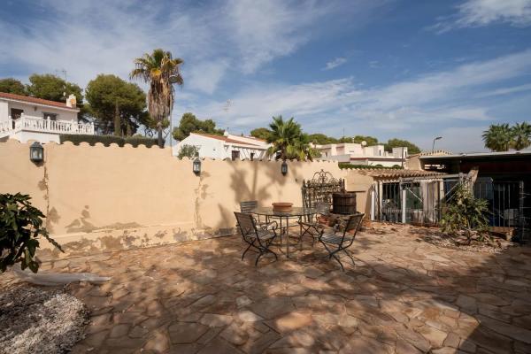 Casa independiente en avenida Elche Bal