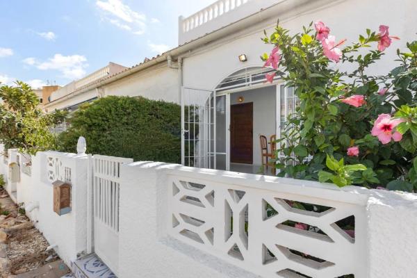 Casa independiente en avenida Jaca, 121