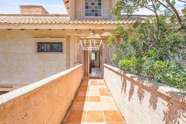 Casa independiente en Urbanización Jardines de Alhama