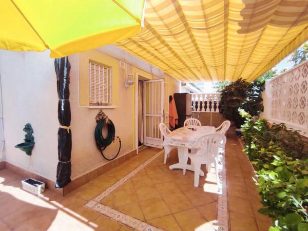 Chalet adosado en calle Berenguer de Massanet