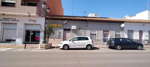 Casa independiente en avenida del País Valencià, 78