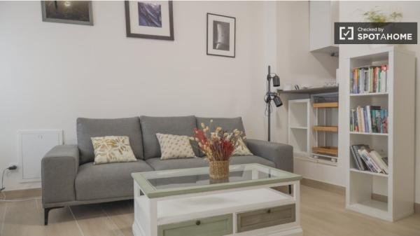 Apartamento de 2 dormitorios en alquiler en Malasaña, Madrid