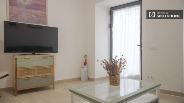 Apartamento de 2 dormitorios en alquiler en Malasaña, Madrid