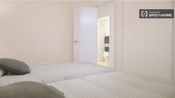 Apartamento de 2 dormitorios en alquiler en Malasaña, Madrid