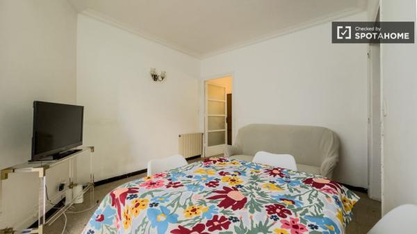 Apartamento de 3 dormitorios en alquiler en Gràcia, Barcelona