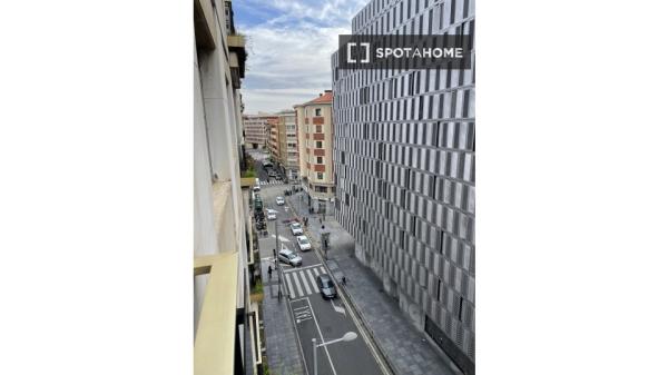 Quarto em apartamento compartilhado em Pamplona