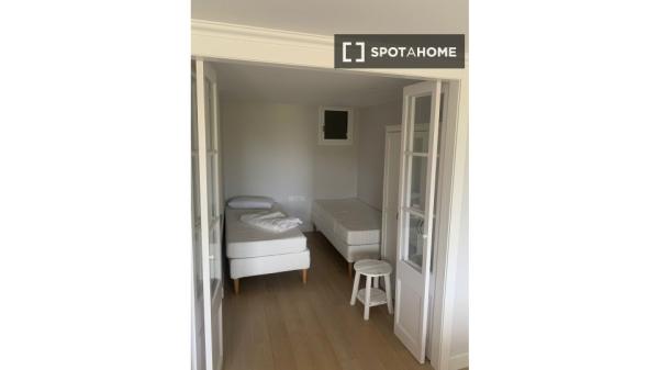 Apartamento de 3 dormitorios en El Raval, Barcelona