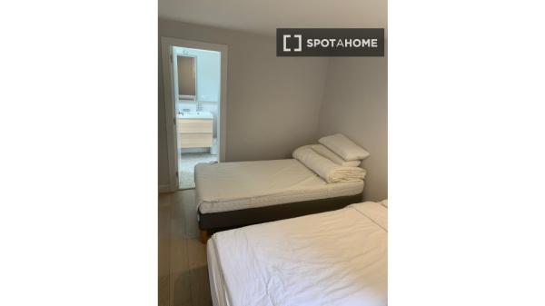 Apartamento de 3 dormitorios en El Raval, Barcelona