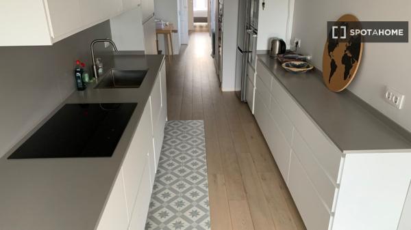 Apartamento de 3 dormitorios en El Raval, Barcelona