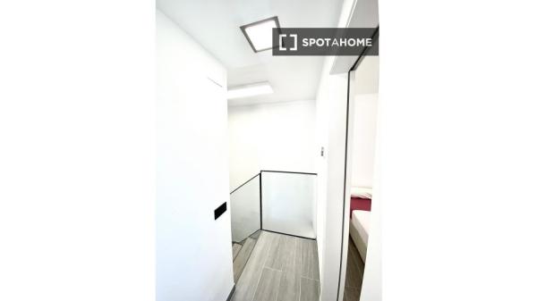 Apartamento entero de 2 dormitorios en Barcelona.