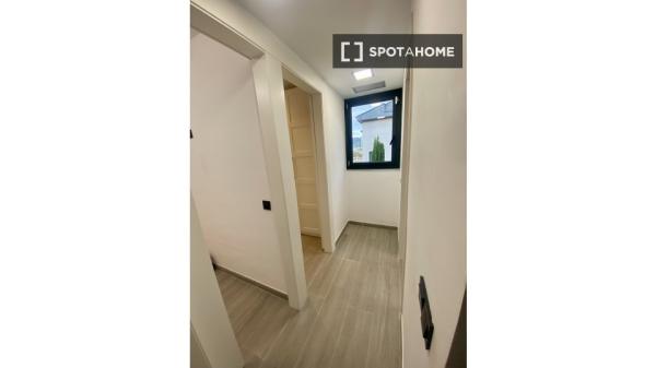 Apartamento entero de 2 dormitorios en Barcelona.