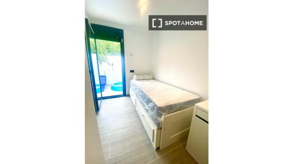 Apartamento entero de 2 dormitorios en Barcelona.