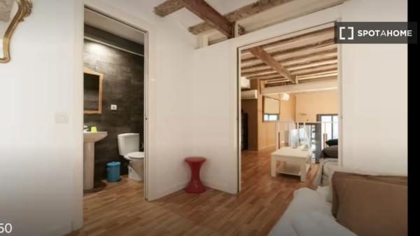 Apartamento entero de 2 dormitorios en Barcelona.