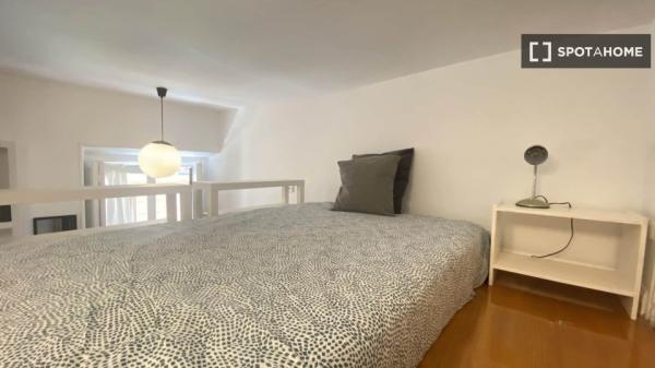 Apartamento de 1 dormitorio en alquiler en Opera, Madrid