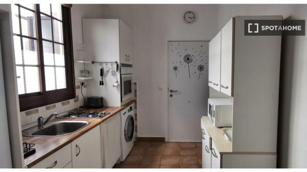 Apartamento entero de 1 dormitorio en Sevilla