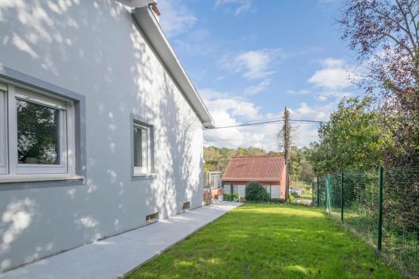 Casa independiente en Sobreguexe