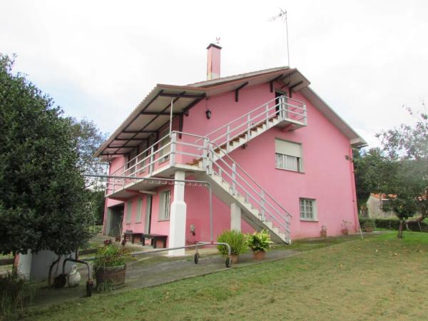 Casa independiente en travesía Val Abaixo s/n