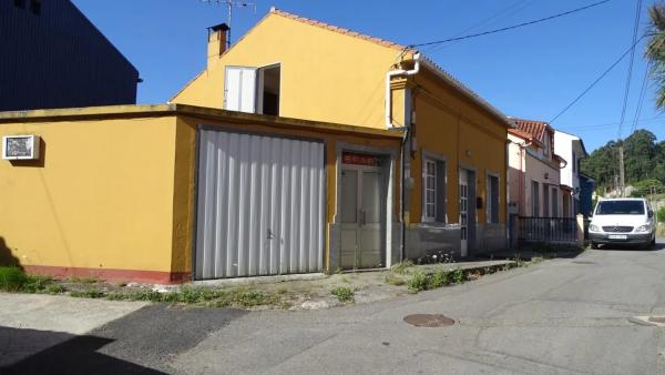 Casa independiente en calle 2 Ribeiriña, 60