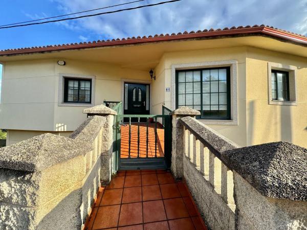 Casa independiente en travesía de Chamín