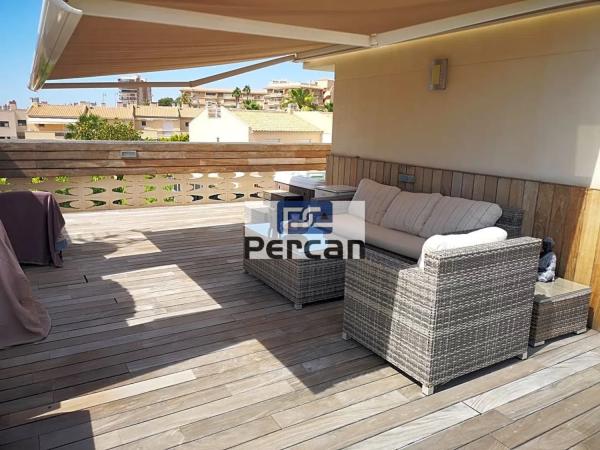 Chalet pareado en calle dels Alguers