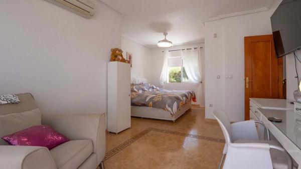 Chalet en Barrio Villamartín-Las Filipinas