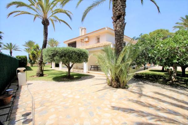 Chalet en Barrio Cabo Roig