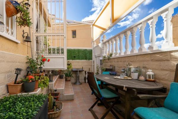 Casa independiente en calle Logroño