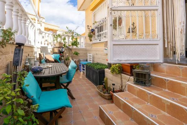 Casa independiente en calle Logroño