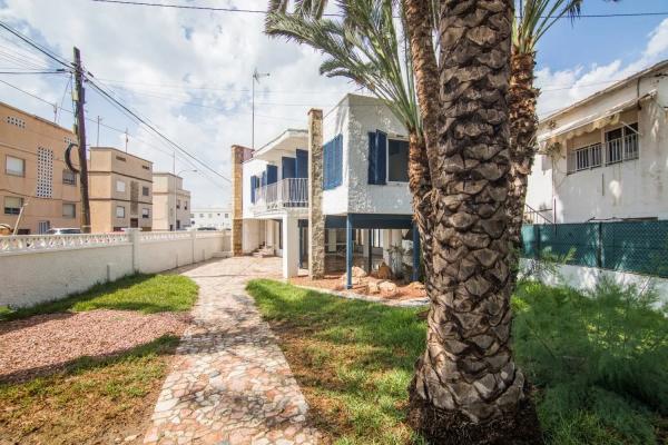 Casa independiente en avenida Vicente Blasco Ibañez s/n