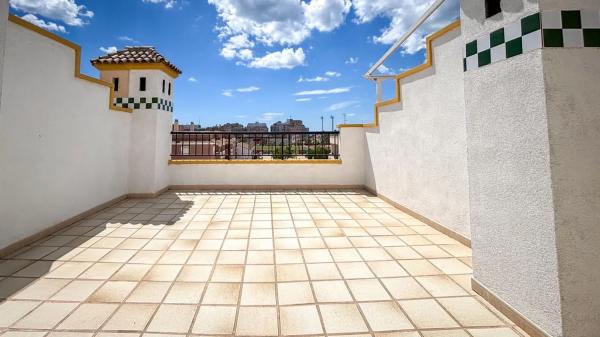 Casa independiente en avenida Zaragoza