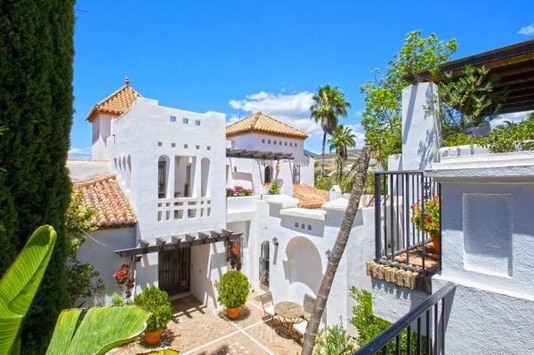 Casa independiente en avenida del Prado