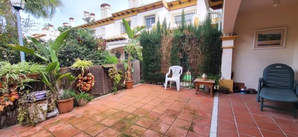 Chalet pareado en calle Isabel Clara Eugenia s/n