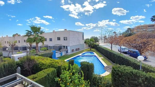 Chalet pareado en calle dels Morros Alts