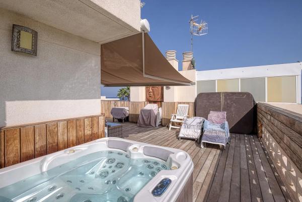 Chalet en calle dels Alguers, 3