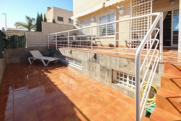 Chalet adosado en calle dels Morros Alts