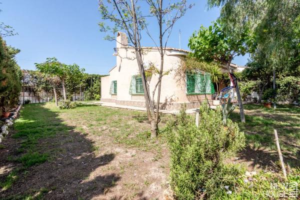 Casa independiente en calle Joan d'Àustria