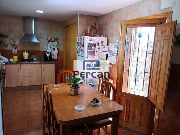 Chalet pareado en calle Creu de Maig