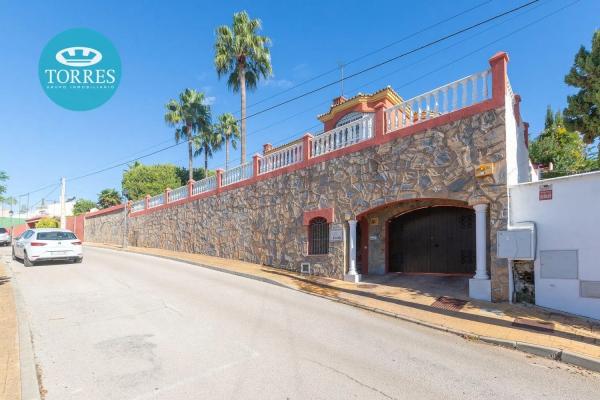 Casa independiente en avenida del Carmen