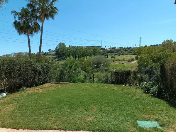 Chalet pareado en Lugar Urbanizacion Estepona Golf, 1 -s