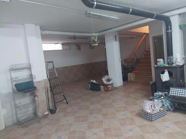 Chalet pareado en calle Triguero