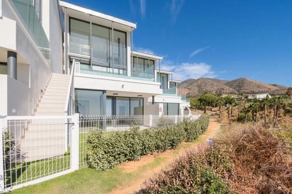 Chalet adosado en avenida del Higuerón