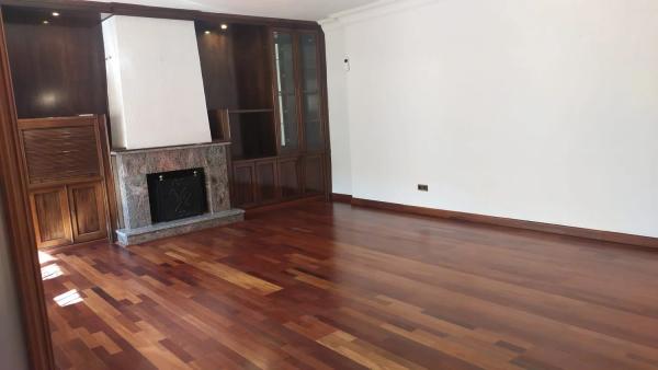 Chalet pareado en calle Antequera