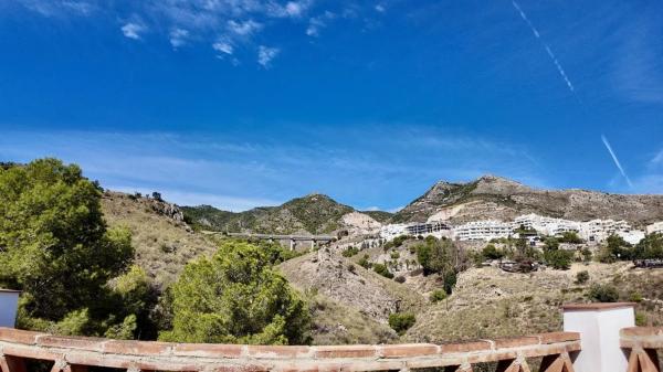 Chalet adosado en avenida de la Hacienda