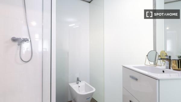 Cały apartament z 2 sypialniami w València