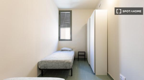 Ganze 3 Schlafzimmer Wohnung in Barcelona