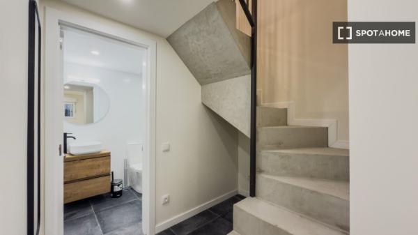 Apartamento de 1 dormitorio en alquiler en Ciutat Vella, Barcelona.