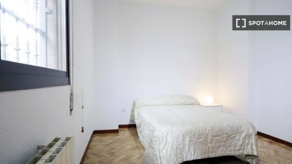 Nach außen ausgerichtete 45 m² große Wohnung im Viertel Pueblo Nuevo – CCD20