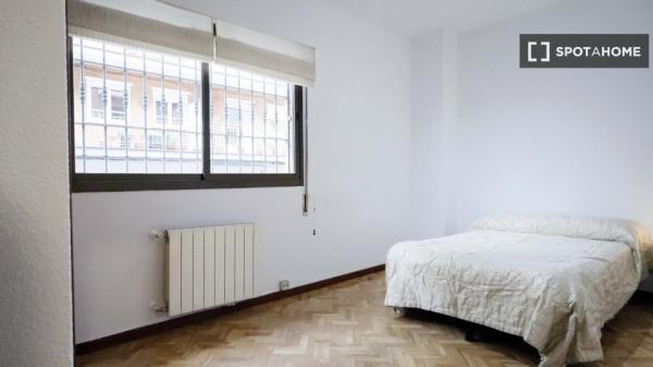 Nach außen ausgerichtete 45 m² große Wohnung im Viertel Pueblo Nuevo – CCD20